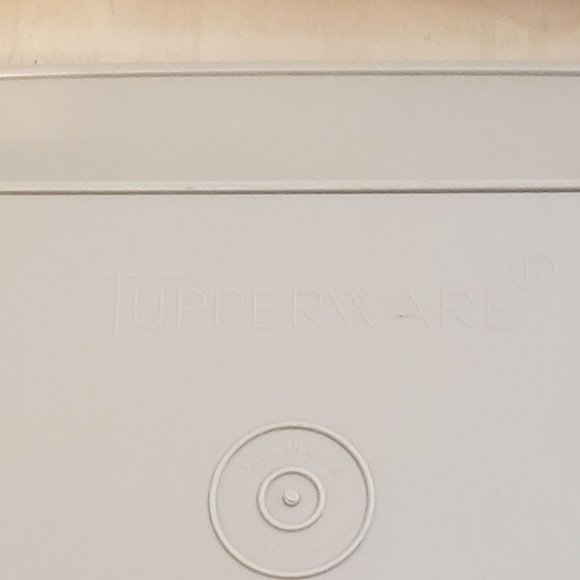 Vintage Tupperware Deviled Egg Storage Tray With Lid 723 2 Tan 2 Egg Inserts - Picture 6 of 6